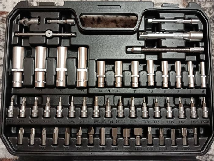 Набор инструментов в кейсе AV Steel AV-011094, профессиональный, 94 предметов, с трещоткой, 1/4", 1/2"