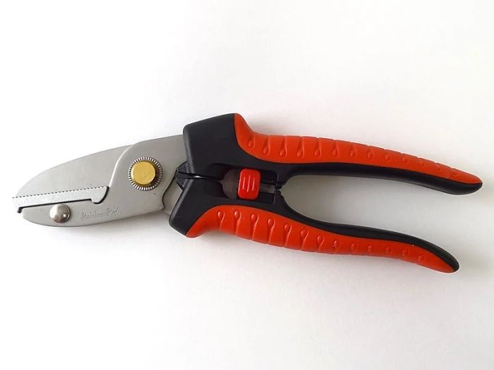 Секатор для самоклеящихся грузиков АОК CUW-1208