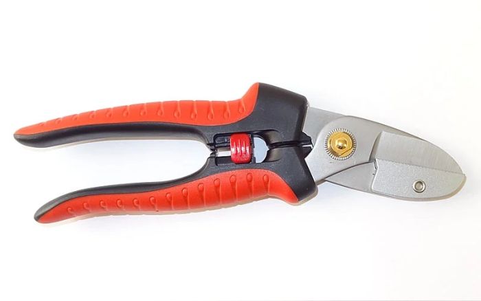 Секатор для самоклеящихся грузиков АОК CUW-1208