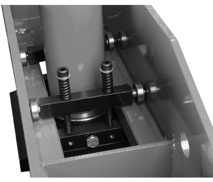 Пресс пневмогидравлический ручной 30 тонн KraftWell KRWPR30A, напольный, гаражный
