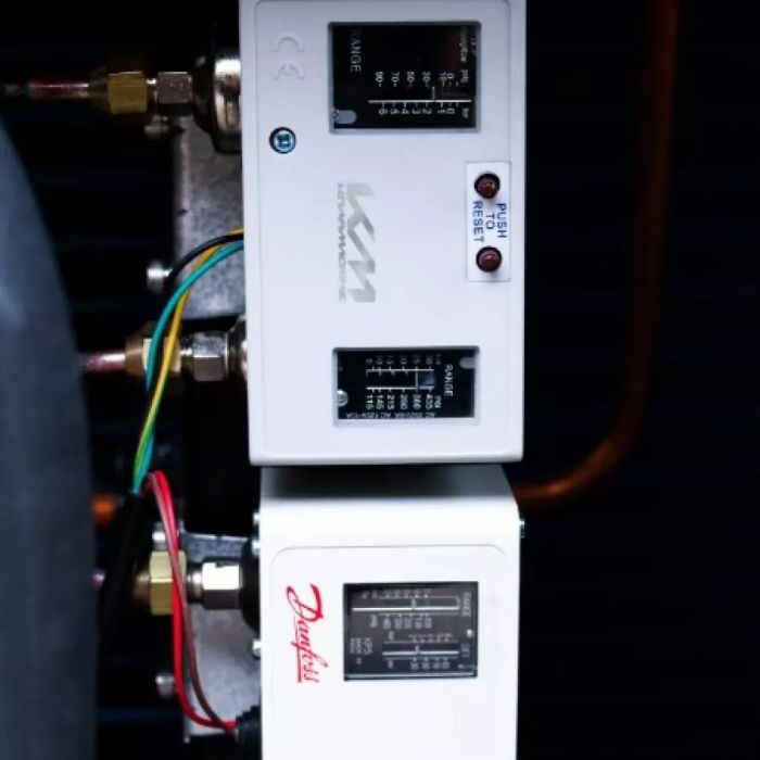 Рефрижераторный осушитель KraftMachine КМ-РО25, 16бар, 25000л/мин