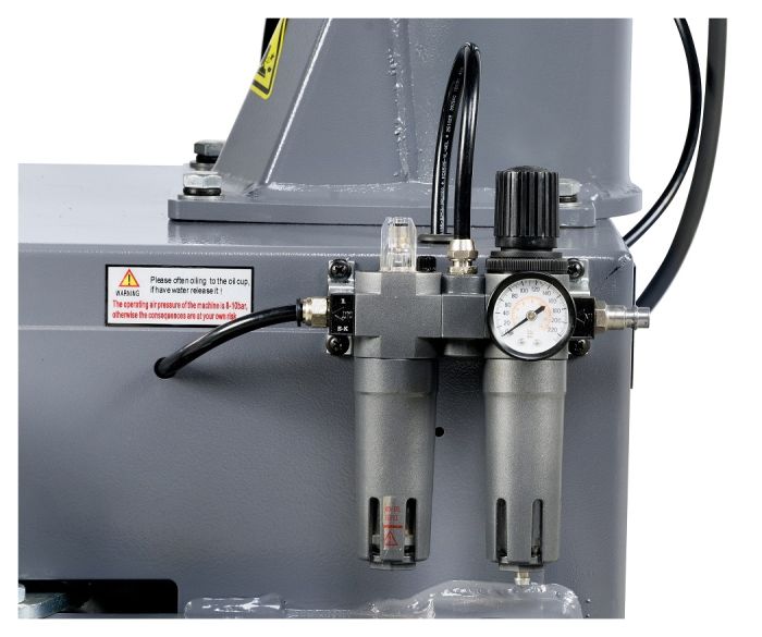 Шиномонтажный станок легковой KraftWell MAESTRO 22/220, полуавтоматический, 220В, до 22"