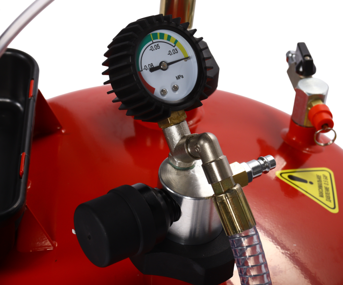 Установка для замены масла GTE GTE-T14100, 70л, с сливной воронкой и щупами