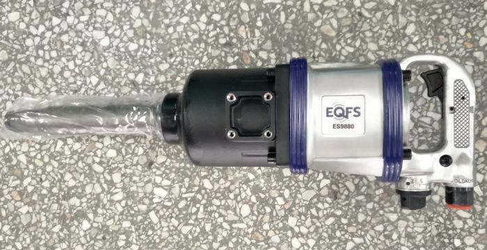 Пневмогайковерт ударный с набором головок EQFS ES9880К, 1", грузовой, 3200 Нм, в кейсе