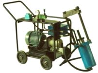 Выпрессовщик шкворней (шкворнедав) П-5, 40 тонн, передвижной Выпрессовщик шкворней (шкворнедав) П-5, 40 тонн, передвижной