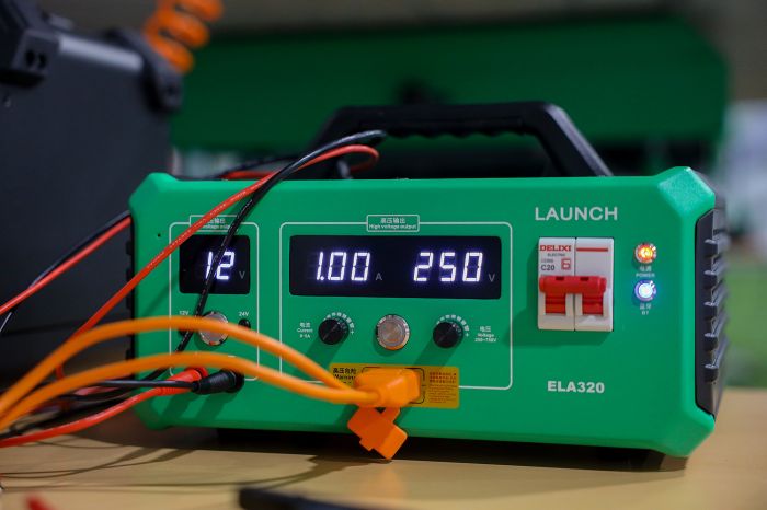 Регулируемый цифровой источник питания Launch ELA320, для гибридных и электромобилей