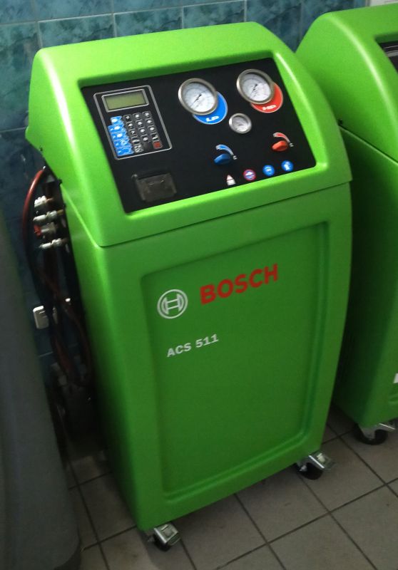Станция для заправки автокондиционеров Bosch ACS 511, автоматическая, 70 л/мин