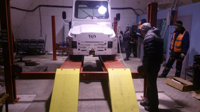 Подъемник четырехстоечный 6,5 тонн Atis A465, электрогидравлический, для слесарных работ, 380В