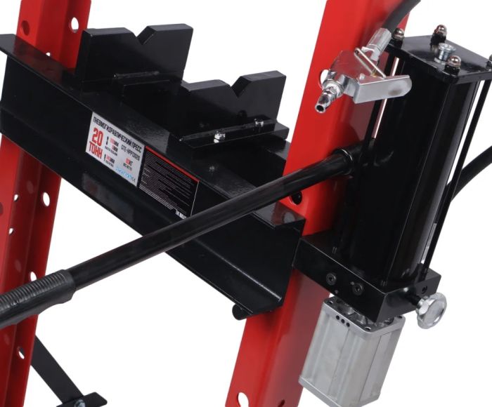 Пресс пневмогидравлический 20т GTE GTE-HPP13020, ручной, напольный