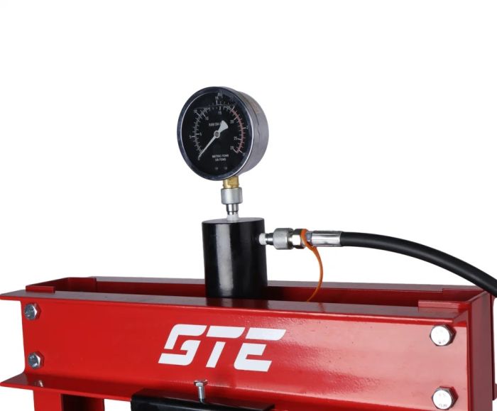 Пресс пневмогидравлический 20т GTE GTE-HPP13020, ручной, напольный
