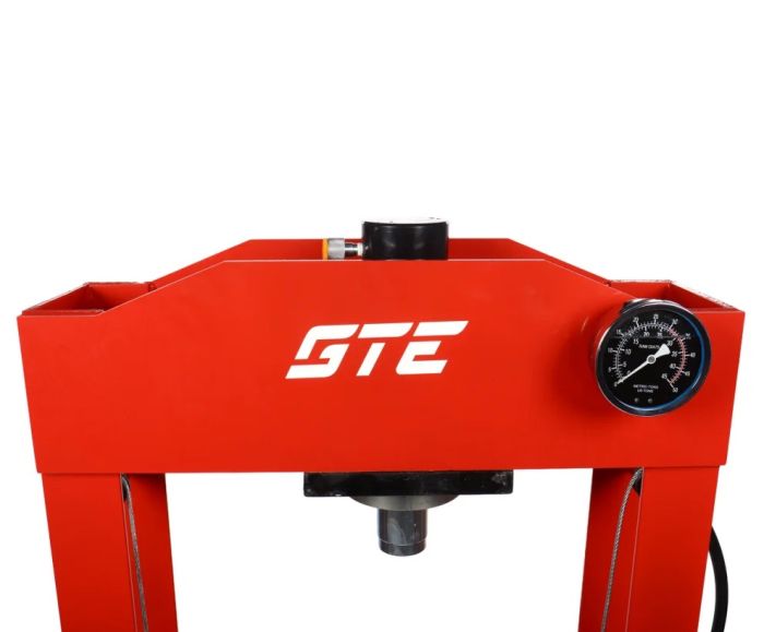 Пресс гидравлический 30т GTE GTE-HPN13030, с ножным и ручным приводом, напольный
