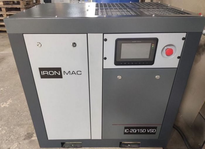Винтовой компрессор с инвертором IronMac IC 30/15 DF VSD 500L, прямой привод, 15 бар, IP23PM, 500л, 2300л/мин