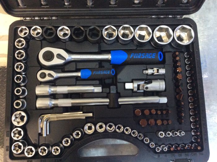Набор инструментов в кейсе Forsage F-41082-5 PREMIUM, 114 предметов, с трещоткой, 1/2", 1/4"