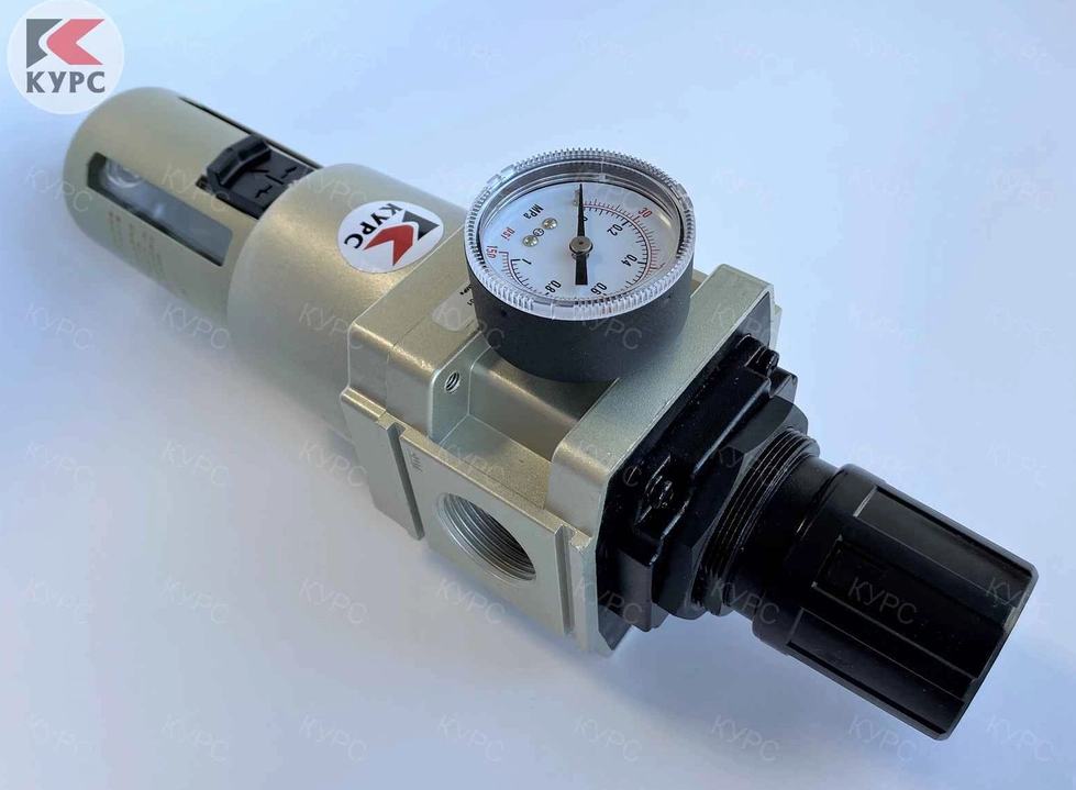 Фильтр влагомаслоотделитель SMC 1", ручной слив, с регулятором, 5 м3/мин, 5мкм