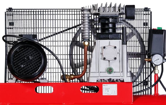 Поршневой компрессор Fubag B4800B/100 CT4, ременной привод, масляный, 480 л/мин, 380В