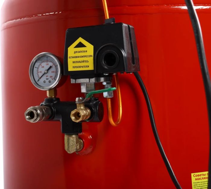 Поршневой компрессор GTE GTE-MR4B300700A, ременной, 700л/мин, 300л, 380В