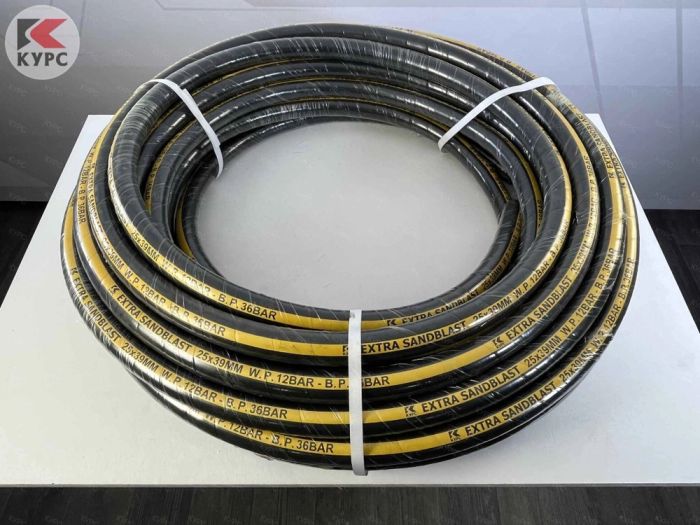 Шланг пескоструйный Extra Sandblast Hose, 12 бар, 25х39мм, 40м