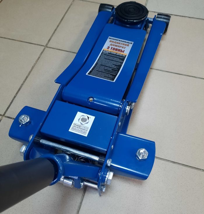 Домкрат подкатной гидравлический 3 тонны Техносоюз TS1901-20, автомобильный