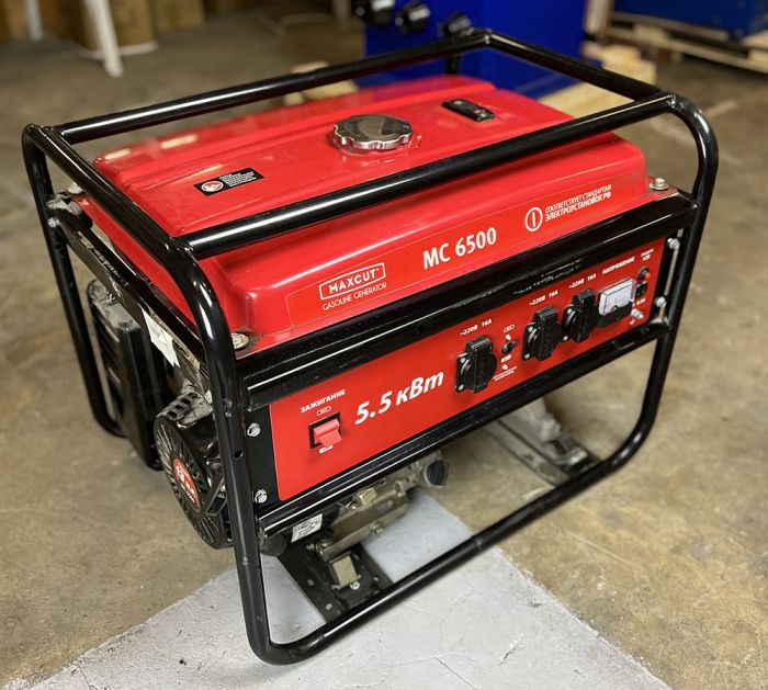 Бензиновый генератор MaxCut MC6500, 220В, однофазный синхронный