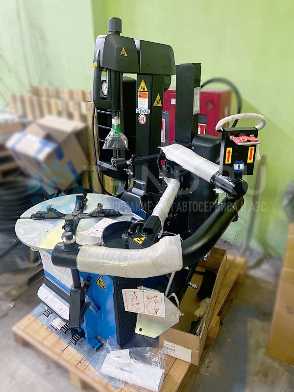 Шиномонтажный станок легковой Hofmann Monty 3300-24 SmartSpeed GP, автоматический, 220В, с третьей рукой