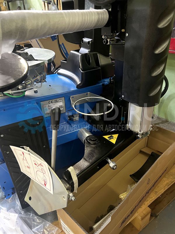 Шиномонтажный станок легковой Hofmann Monty 3300-24 SmartSpeed GP, автоматический, 220В, с третьей рукой