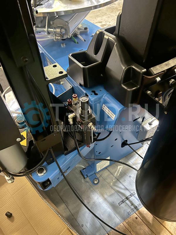 Шиномонтажный станок легковой Hofmann Monty 3300-24 SmartSpeed GP, автоматический, 220В, с третьей рукой