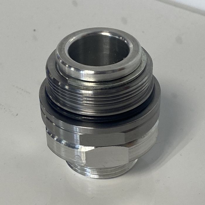 Поворотная муфта 1"М х 1 1/4"М (мелкий шаг) EA375.0