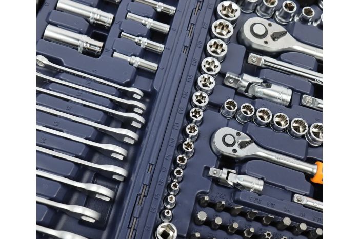 Набор инструментов LIGE LG-S1218, 1/2" 1/4" 3/8", 6-гранный, 218пр.