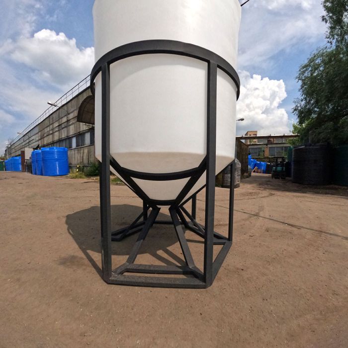 Емкость конусообразная Polimer-Group K 2000, в обрешетке, 2000л, с лопастной мешалкой