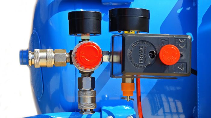 Поршневой компрессор Станкоимпорт ACH39013, ременной привод, 390 л/мин, 100л, 380В