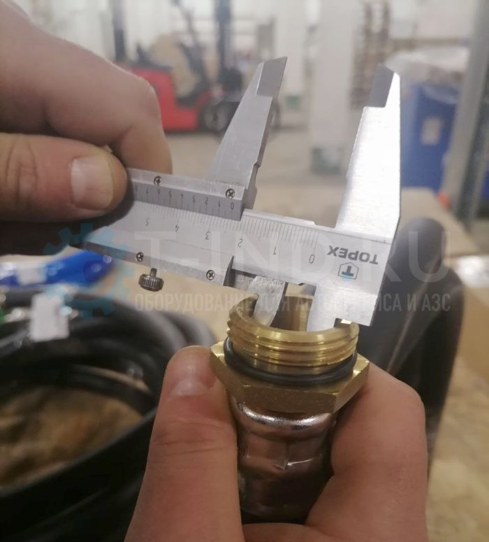 Рукав топливный  Semperit МБС SEMPTOF319 19/31мм (фитинги 1"Mx1"M), 4м