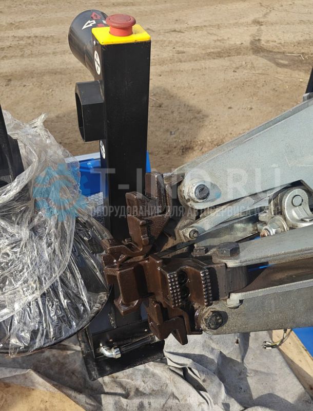 Шиномонтажный станок грузовой Техносоюз TS-26D, полуавтоматический, 380В