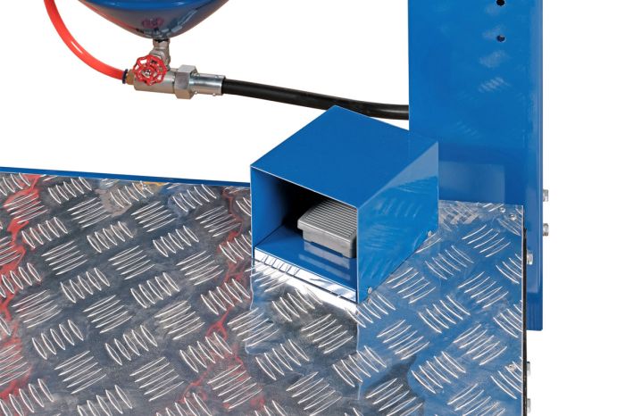 Пескоструйная камера напорная NORDBERG NS10P, напольная, 823 литров, с циклонной фильтрацией