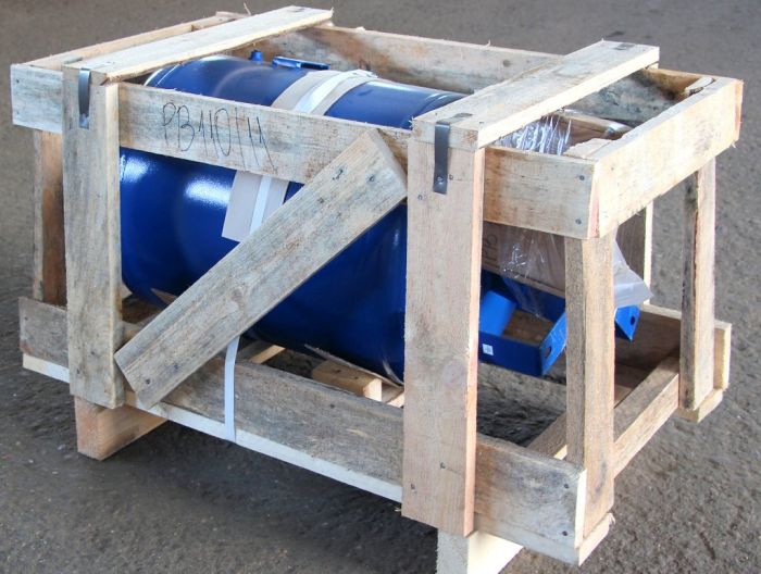 Воздушный ресивер для компрессора АСО Бежецк РВ 110/11, вертикальный, 110 литров, 11 бар