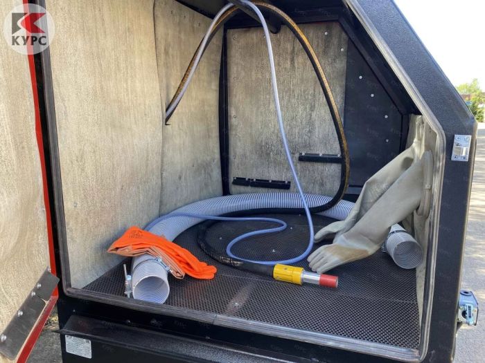 Пескоструйная камера PST КСО-135-Н-ФВР-М 2,2 кВт, напорная, 5-20 м2/час