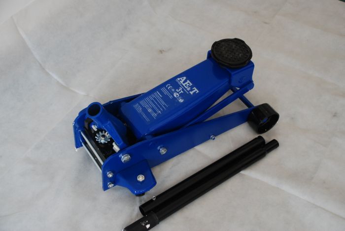 Домкрат подкатной гидравлический 3 тонны Ae&T T31103, автомобильный