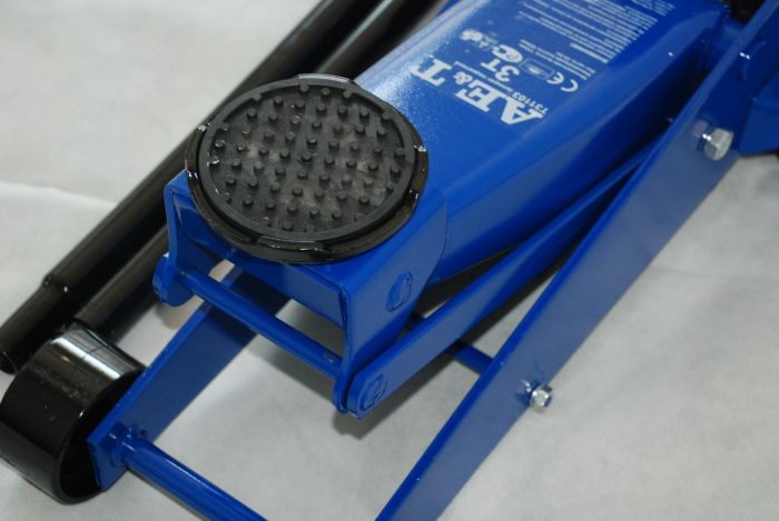 Домкрат подкатной гидравлический 3 тонны Ae&T T31103, автомобильный