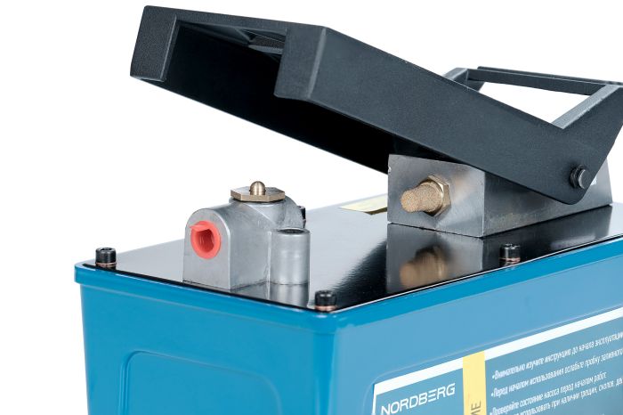 Пневмогидравлический насос ножной Nordberg N3P2, для пресса, 1.6 л.