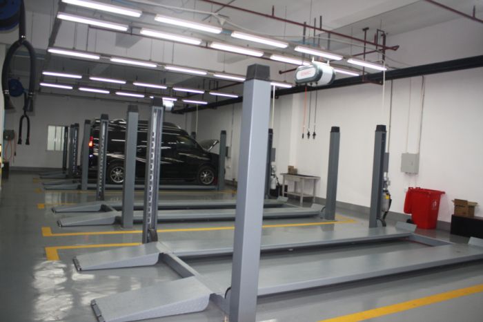 Подъемник четырехстоечный 5 тонн Everlift EE-6435V2S.52L.50T.M, электрогидравлический, для слесарных работ, 380В